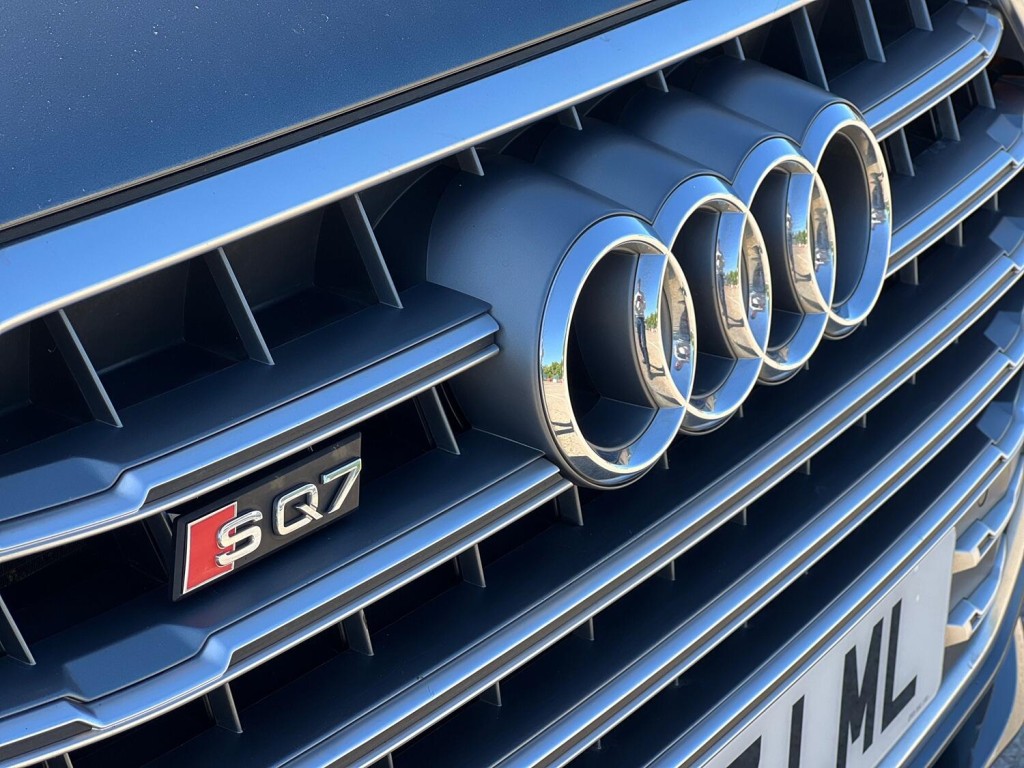 AUDI SQ7