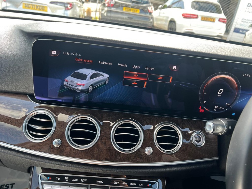 MERCEDES-BENZ E CLASS