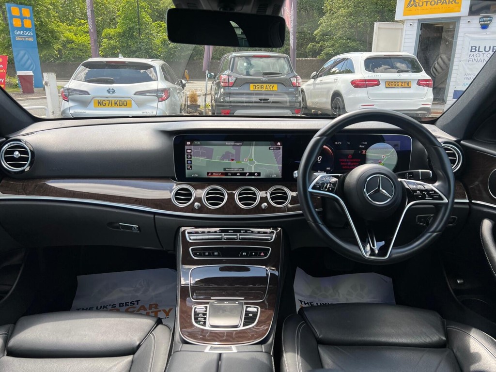 MERCEDES-BENZ E CLASS