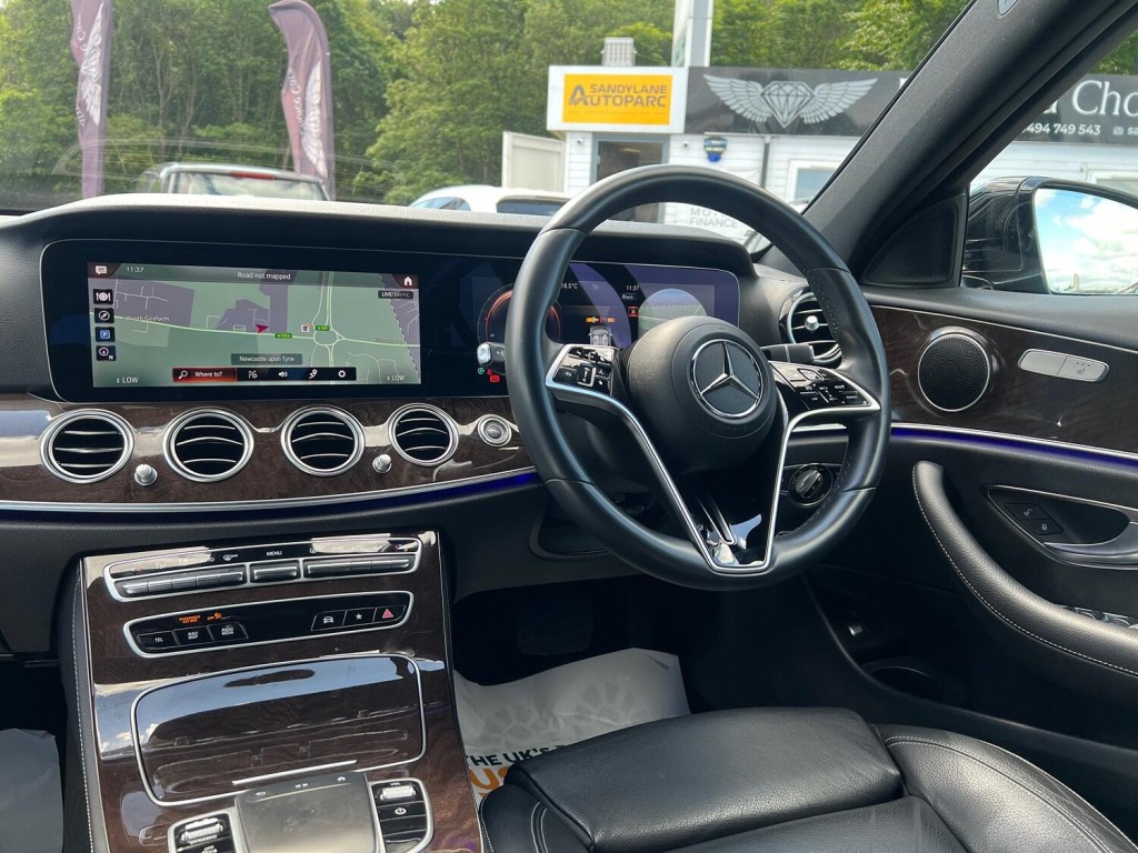 MERCEDES-BENZ E CLASS