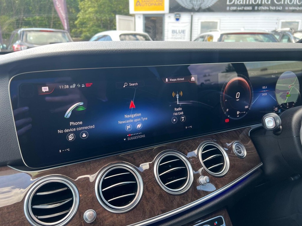 MERCEDES-BENZ E CLASS