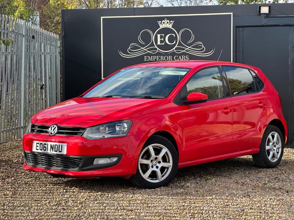 VOLKSWAGEN POLO
