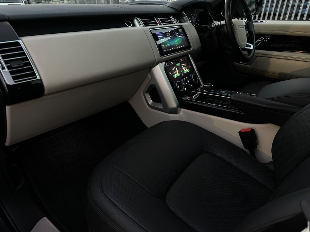 LAND ROVER RANGE ROVER