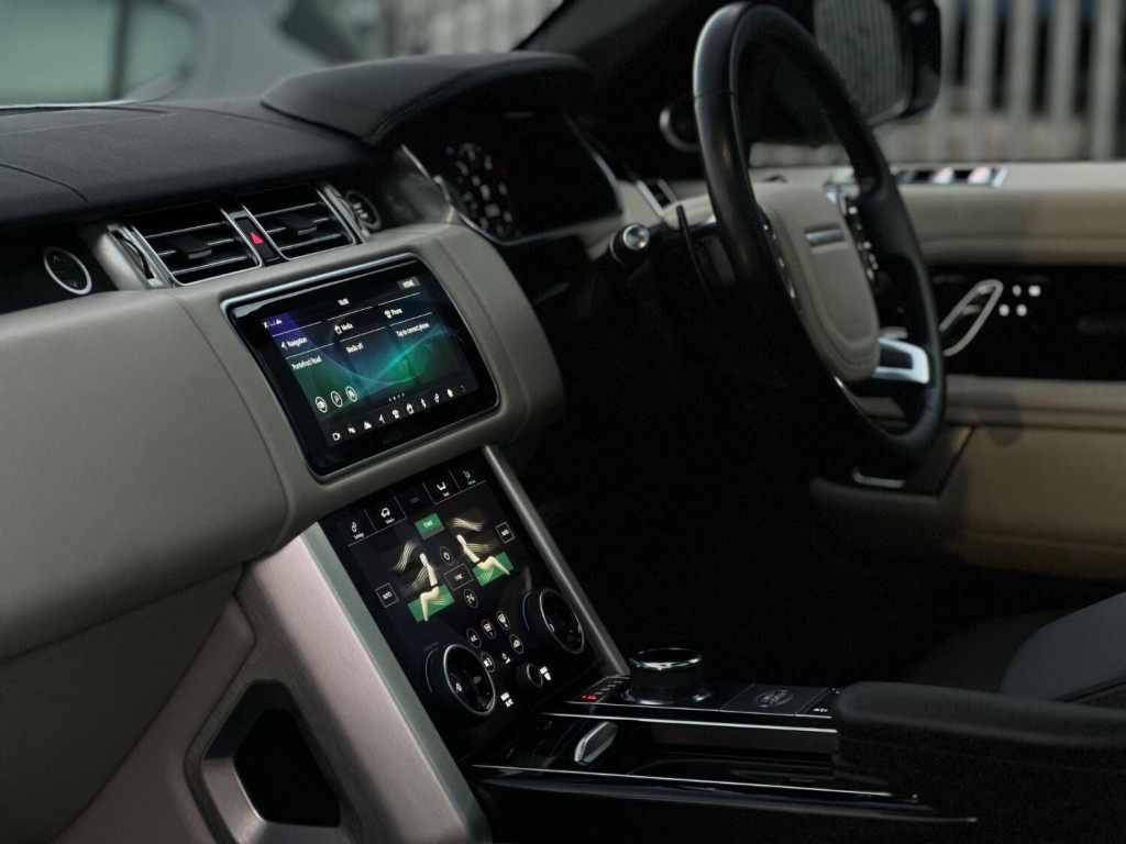 LAND ROVER RANGE ROVER