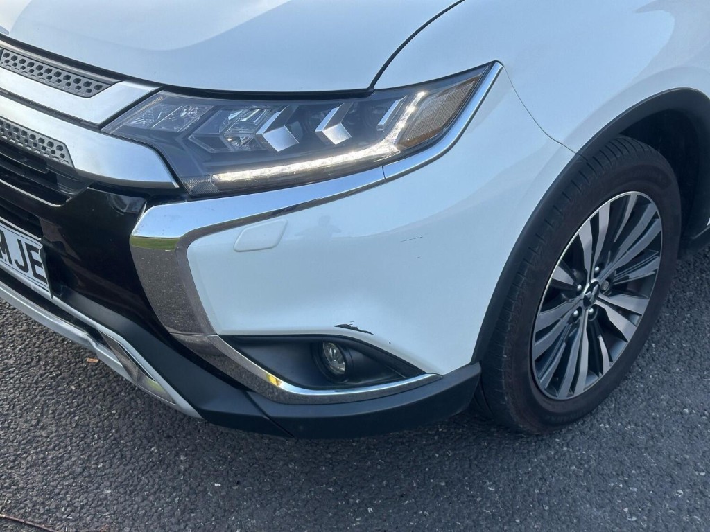 MITSUBISHI OUTLANDER