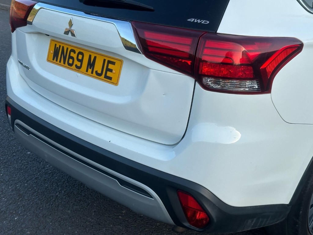 MITSUBISHI OUTLANDER