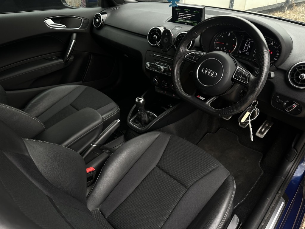 AUDI A1