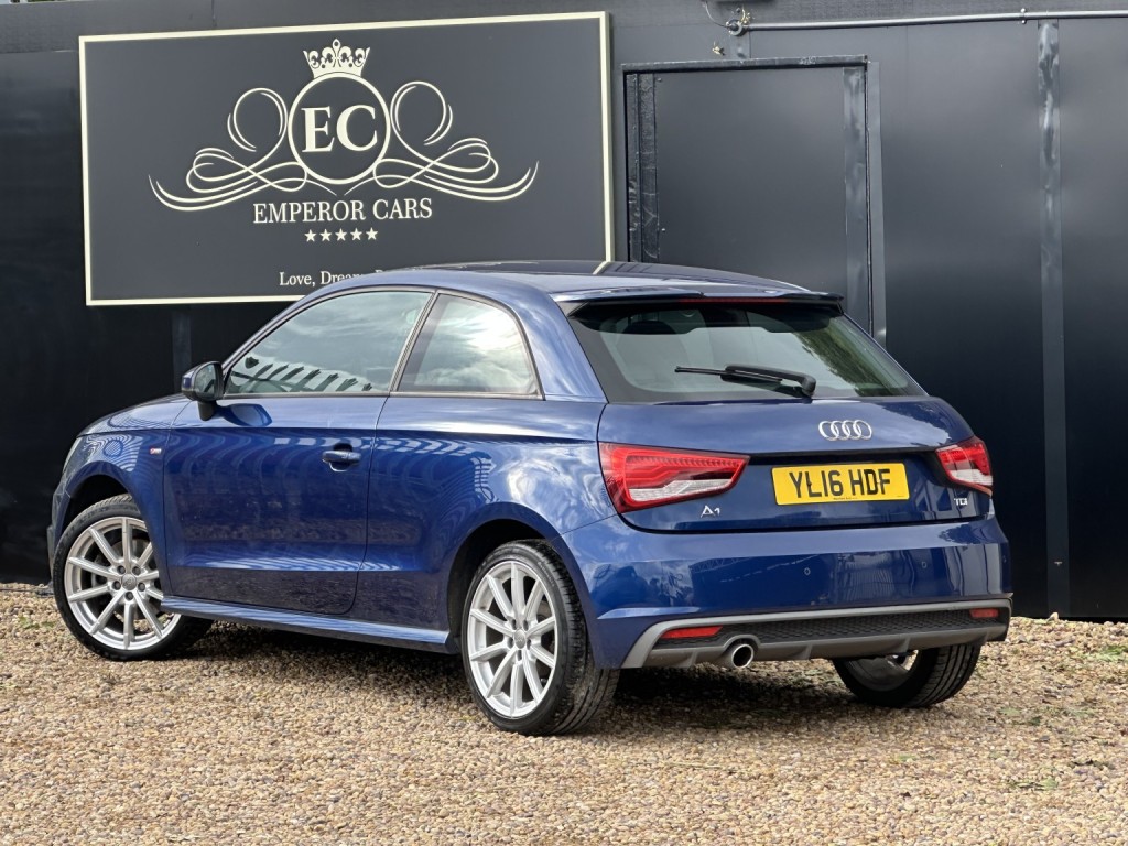 AUDI A1