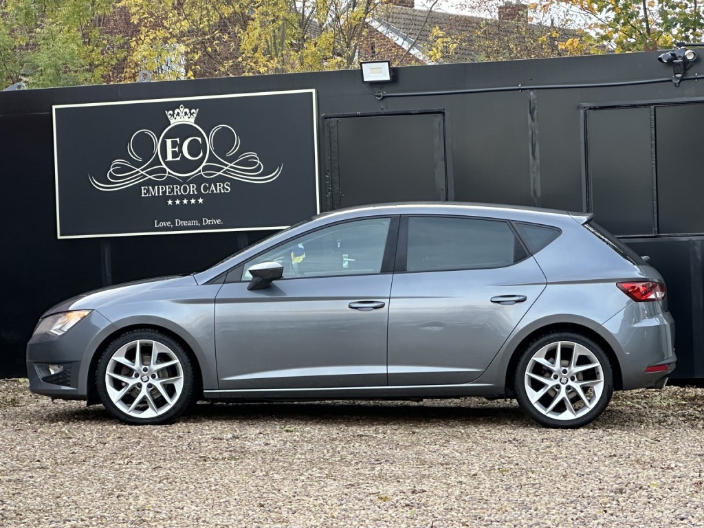 SEAT LEON