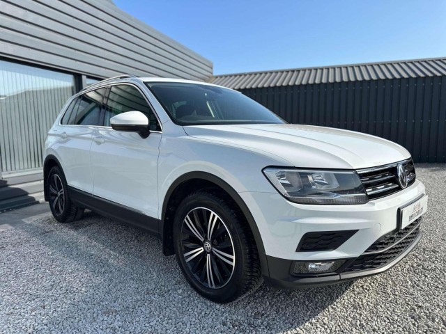 VOLKSWAGEN TIGUAN 2.0 TDI SE Navigation DSG Euro 6 (s/s) 5dr