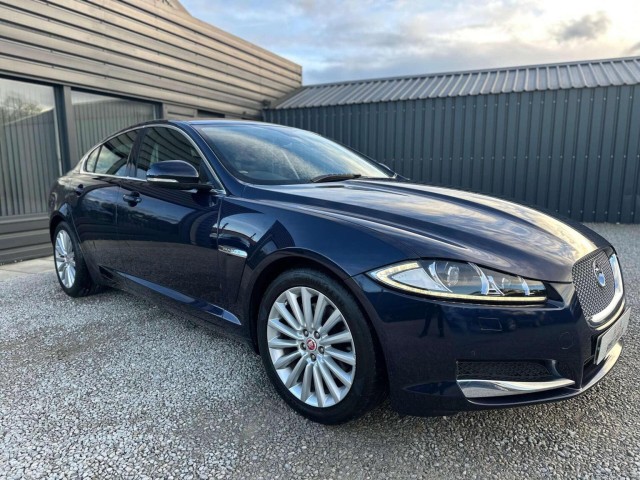 JAGUAR XF 2.2d Luxury Auto Euro 5 (s/s) 4dr