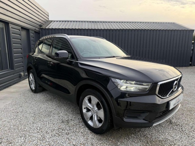 VOLVO XC40 1.5 T3 Momentum Auto Euro 6 (s/s) 5dr