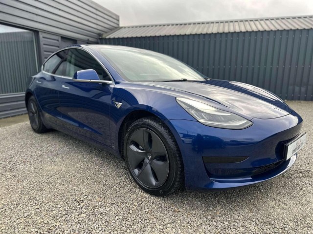 TESLA MODEL 3 Standard Range Plus Auto RWD 4dr