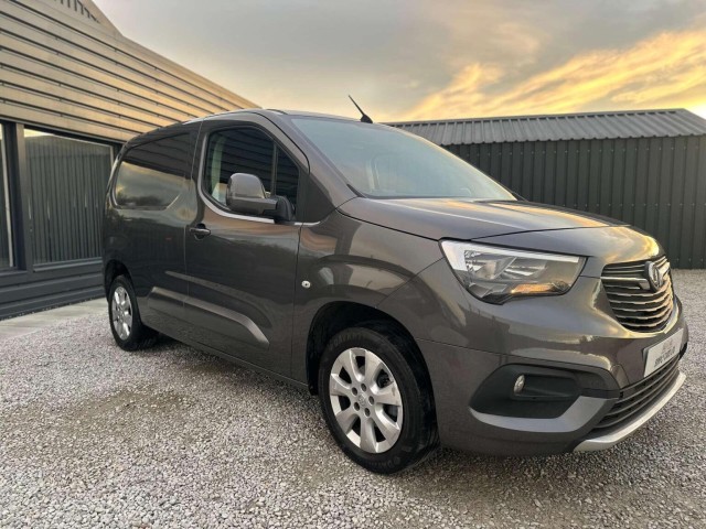 VAUXHALL COMBO 1.5 Turbo D 2000 Limited Edition Nav L1 H1 Euro 6 (s/s) 4dr