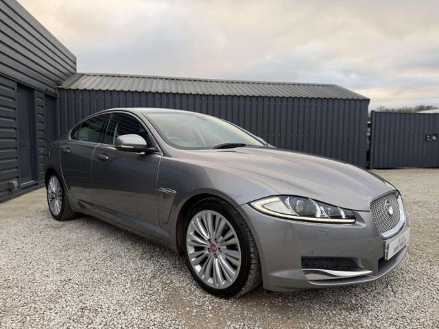 JAGUAR XF 2.2d Portfolio Auto Euro 5 (s/s) 4dr