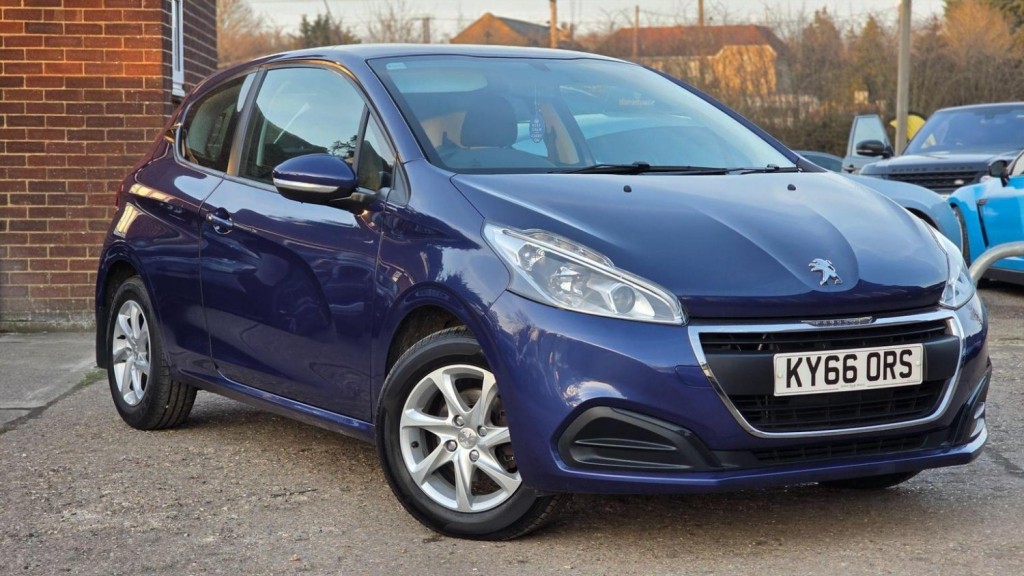 PEUGEOT 208