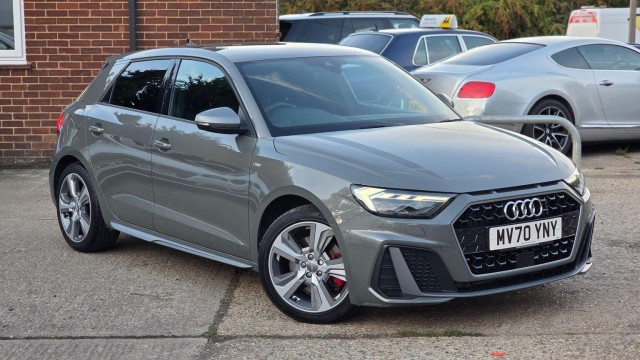AUDI A1