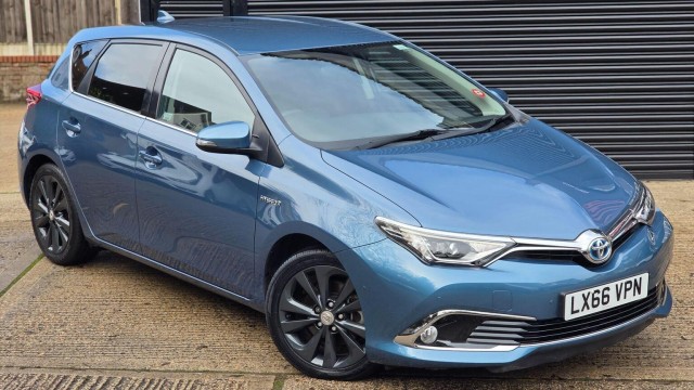 TOYOTA AURIS