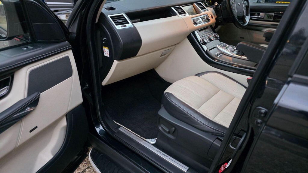 LAND ROVER RANGE ROVER SPORT