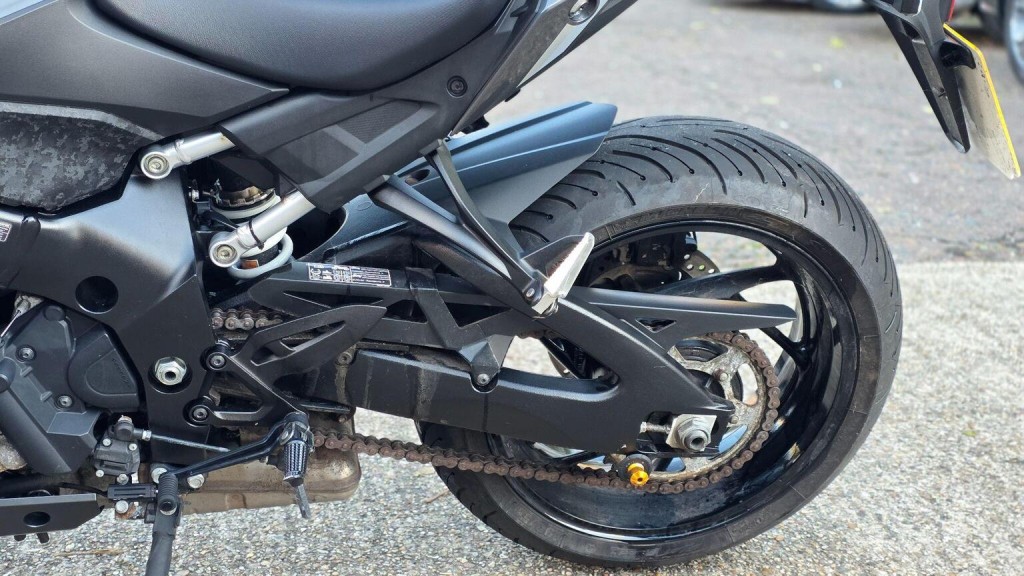SUZUKI GSX-S1000