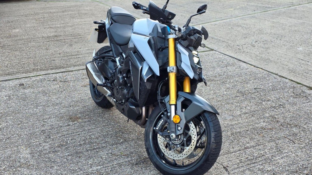 SUZUKI GSX-S1000