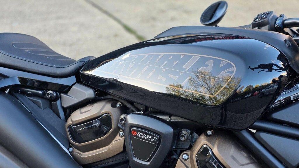 HARLEY-DAVIDSON Sportster