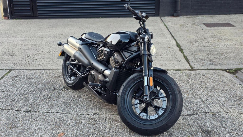 HARLEY-DAVIDSON Sportster