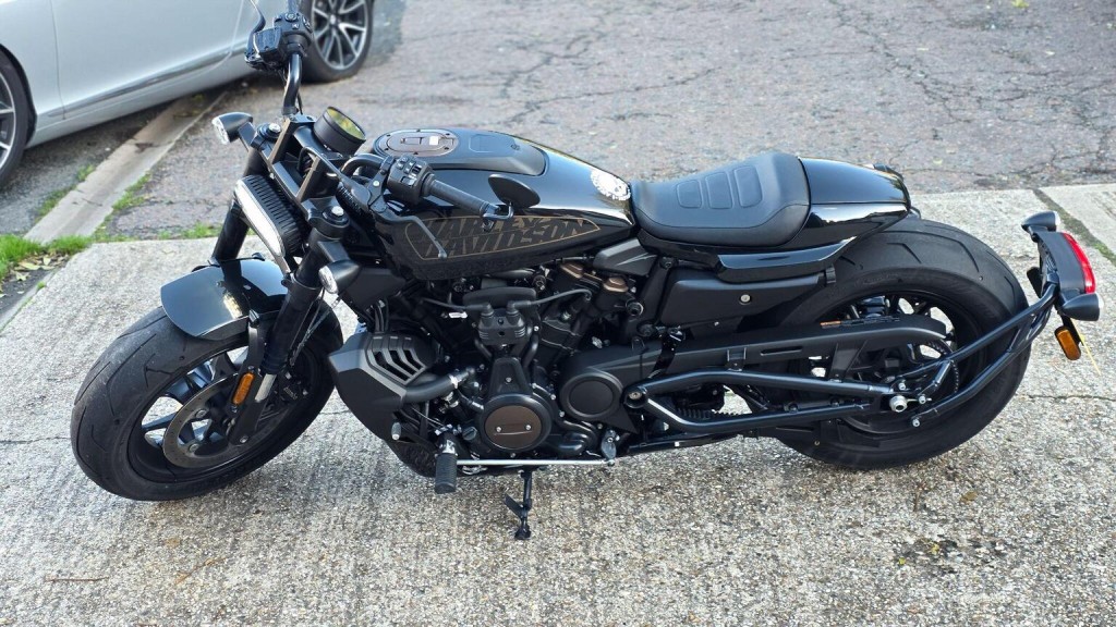 HARLEY-DAVIDSON Sportster