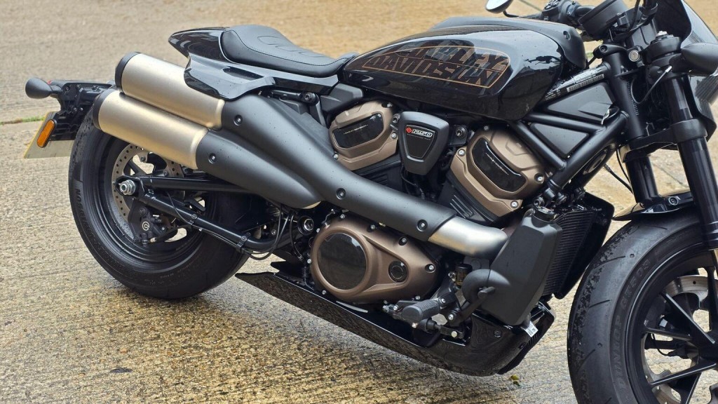 HARLEY-DAVIDSON Sportster