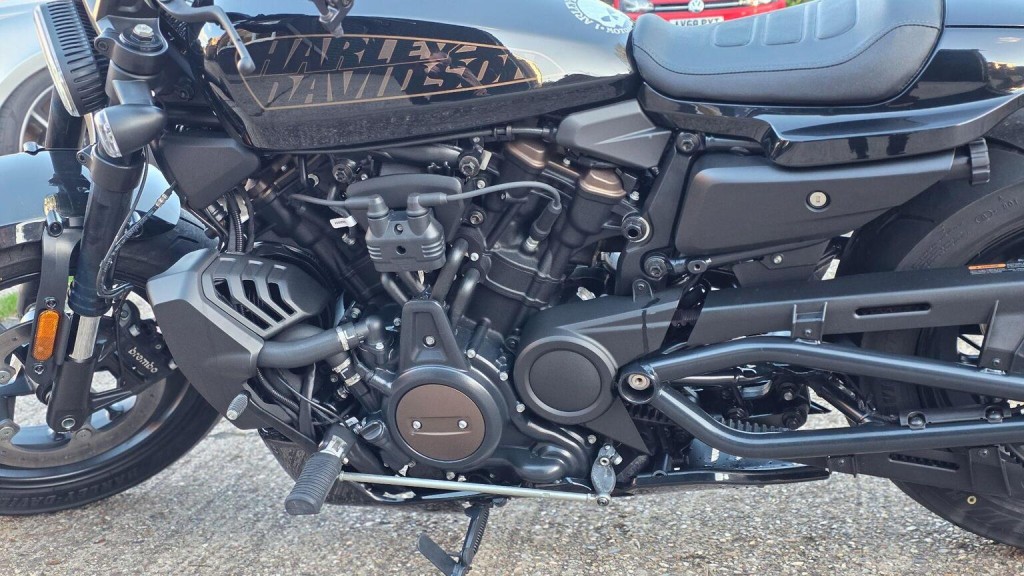 HARLEY-DAVIDSON Sportster