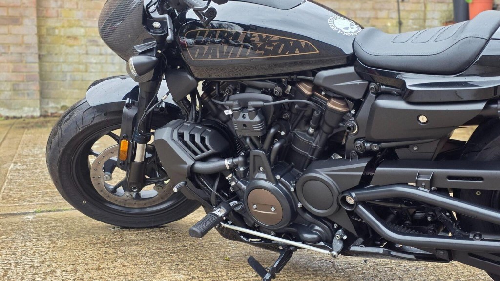 HARLEY-DAVIDSON Sportster