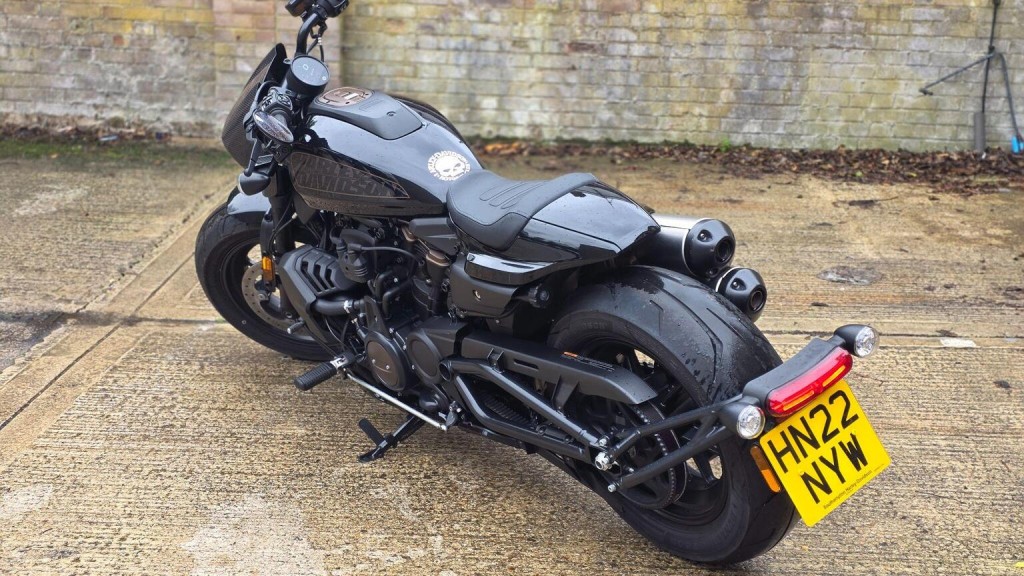 HARLEY-DAVIDSON Sportster