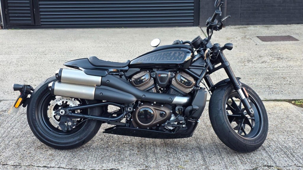 HARLEY-DAVIDSON Sportster
