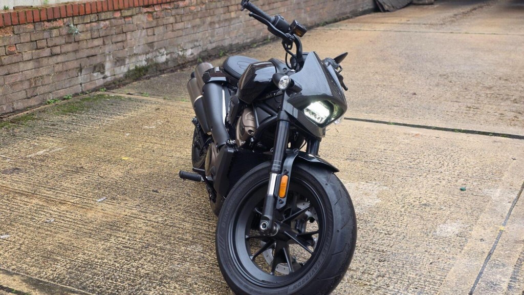 HARLEY-DAVIDSON Sportster