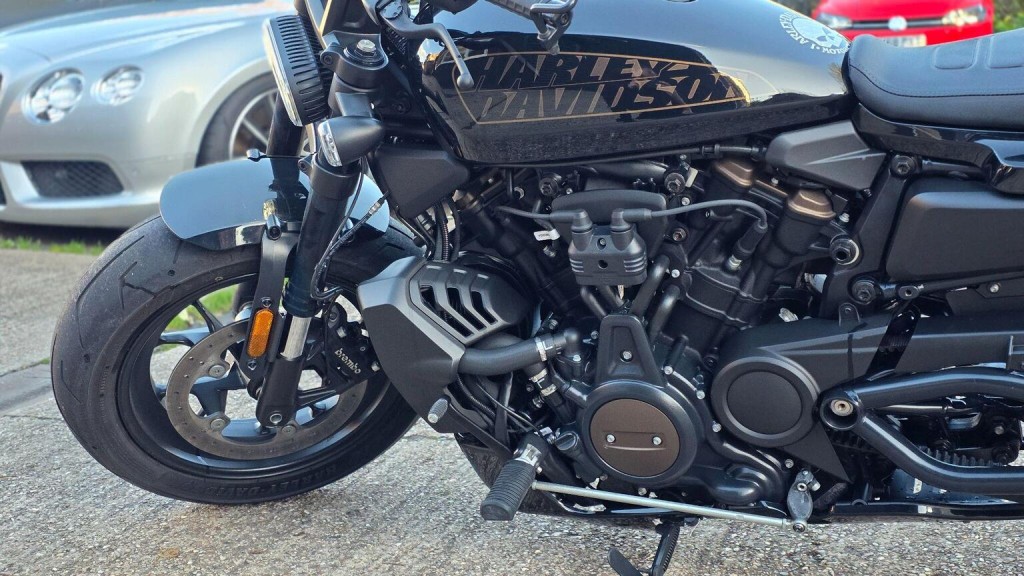 HARLEY-DAVIDSON Sportster