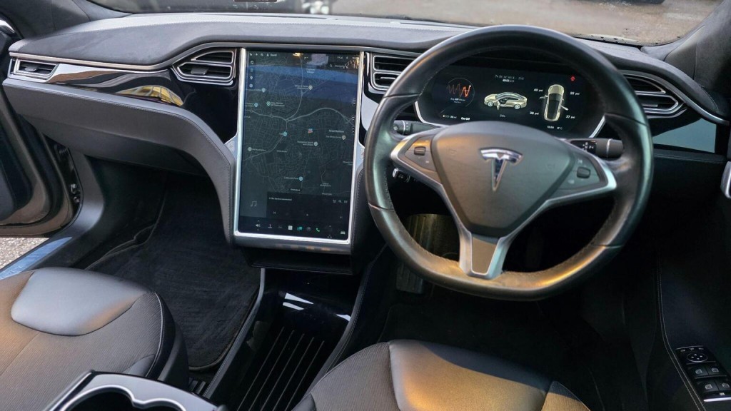 TESLA MODEL S