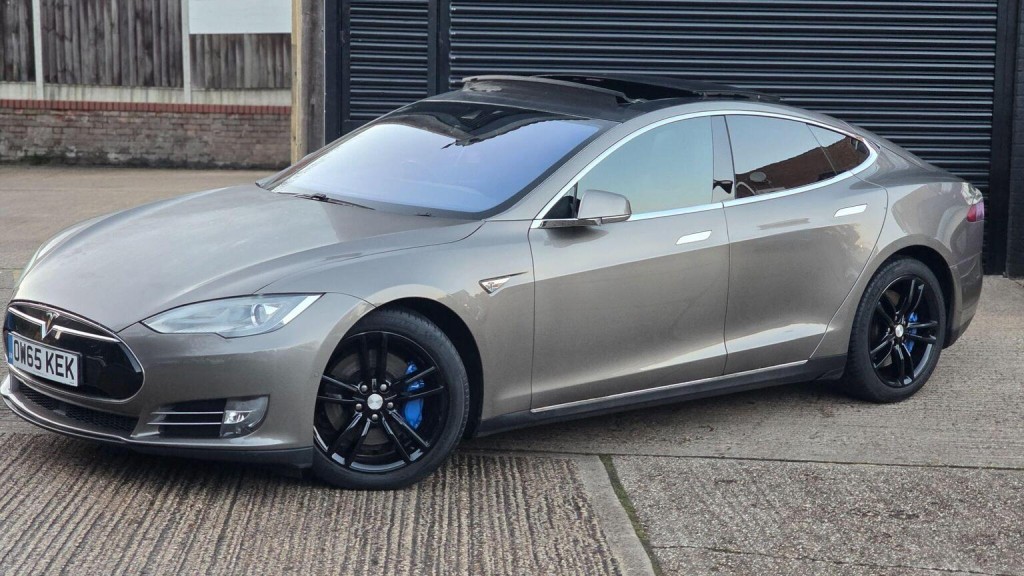 TESLA MODEL S