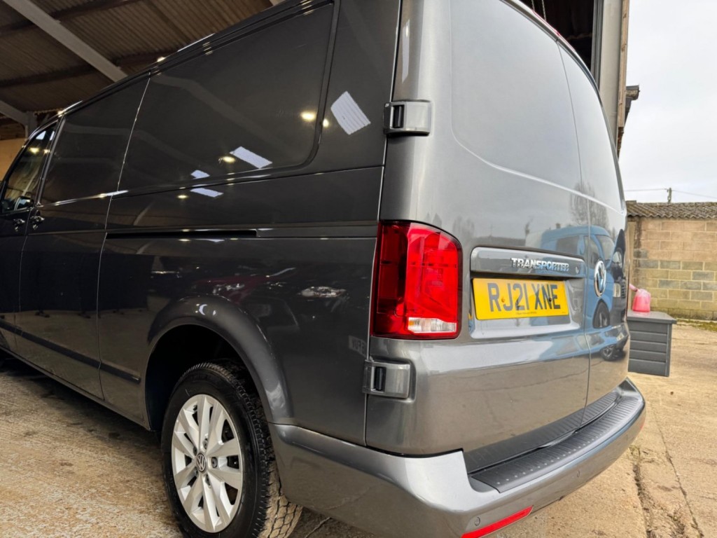 VOLKSWAGEN TRANSPORTER