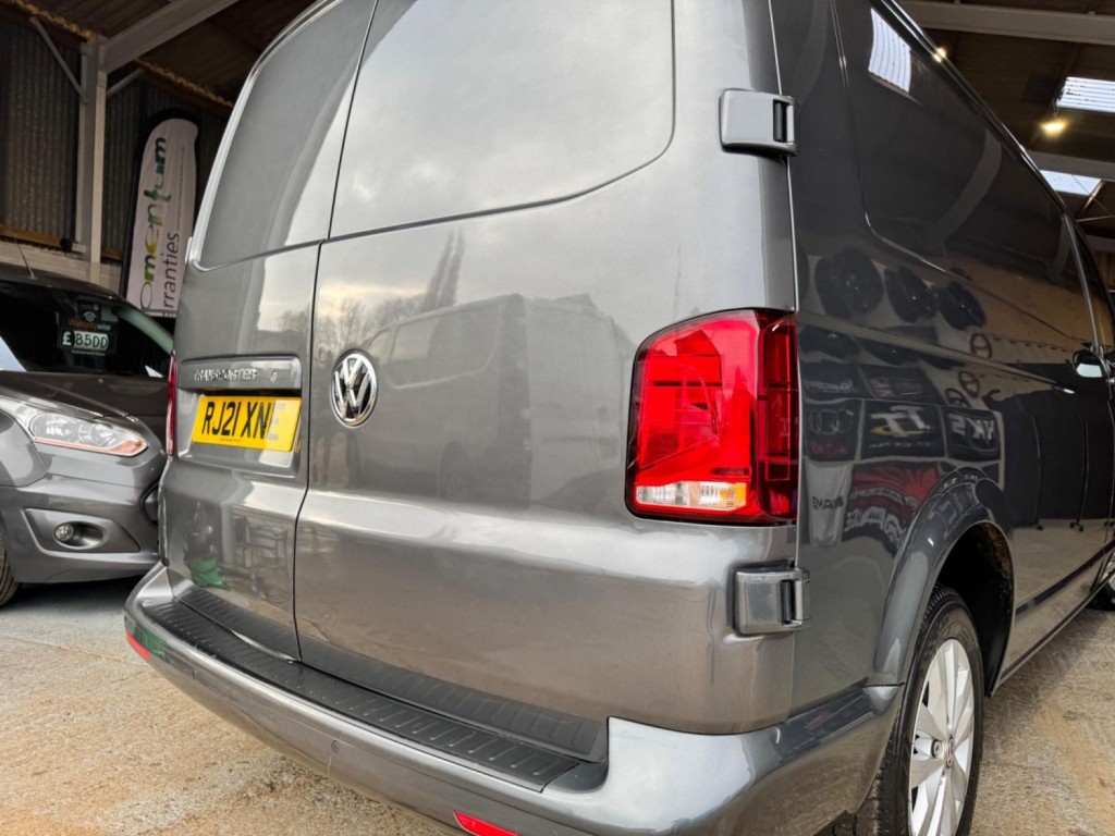 VOLKSWAGEN TRANSPORTER