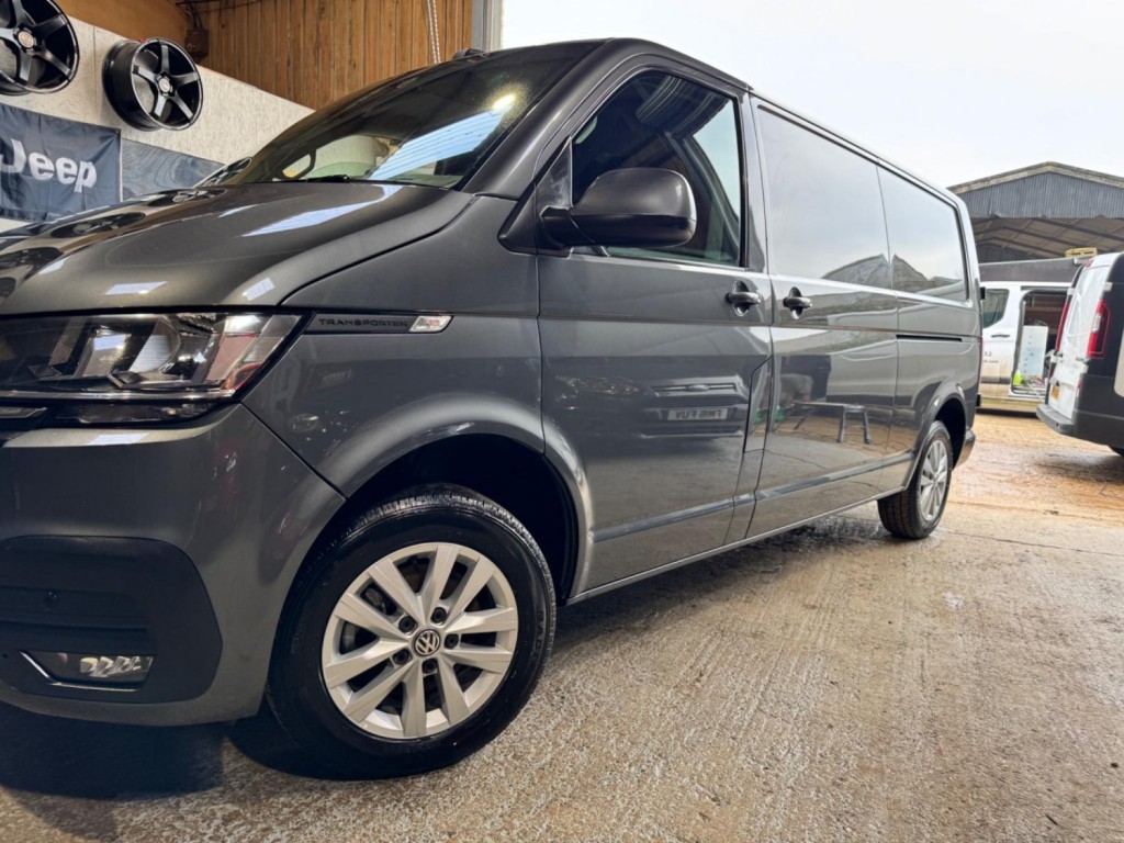 VOLKSWAGEN TRANSPORTER