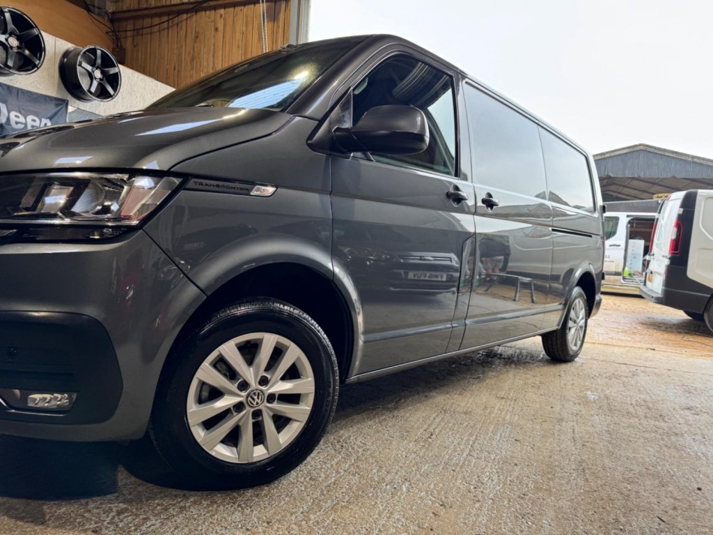 VOLKSWAGEN TRANSPORTER