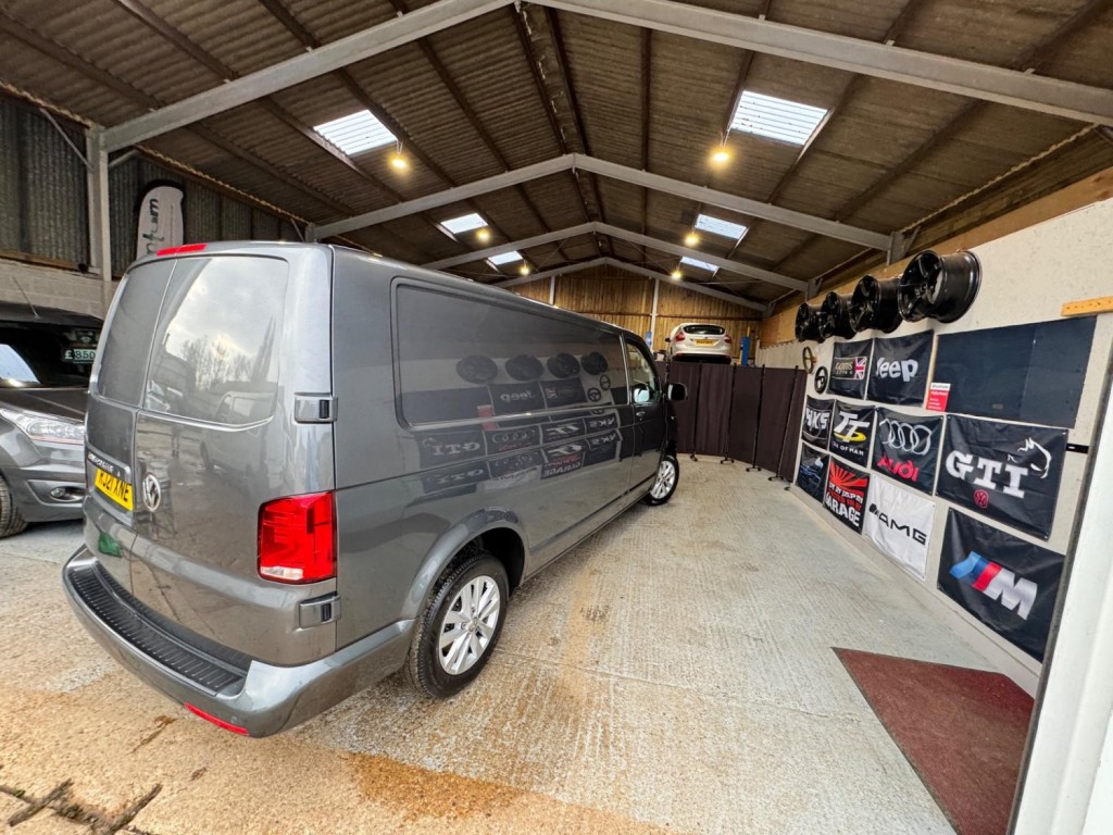 VOLKSWAGEN TRANSPORTER