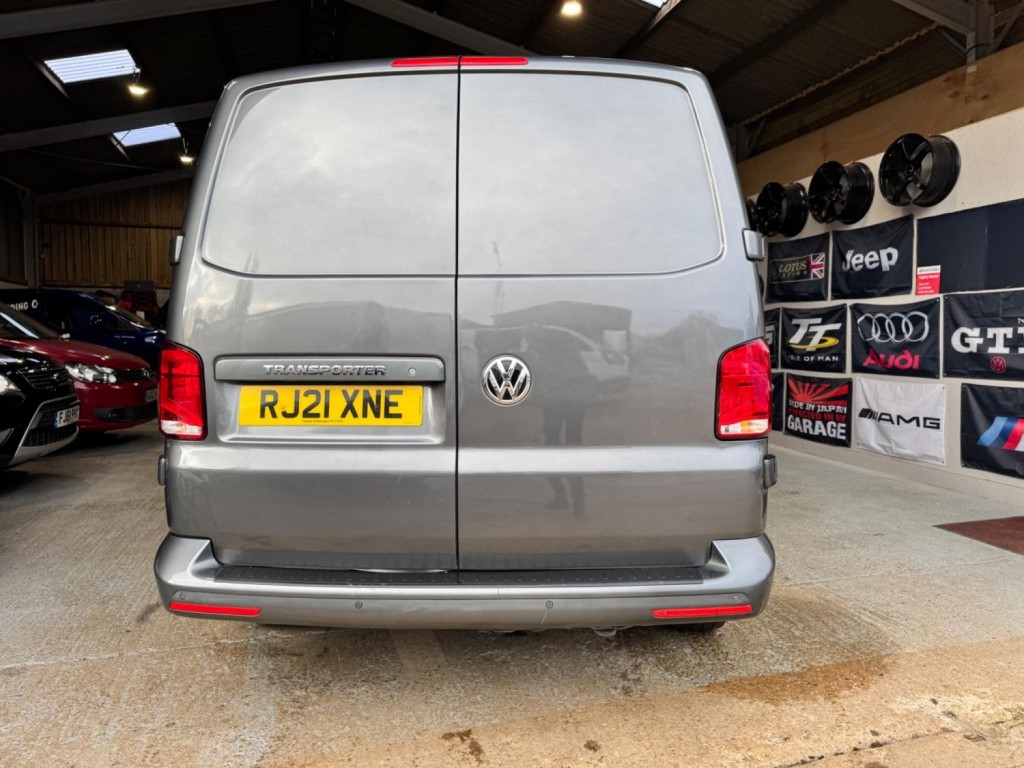 VOLKSWAGEN TRANSPORTER