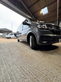 VOLKSWAGEN TRANSPORTER