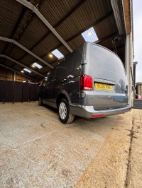 VOLKSWAGEN TRANSPORTER