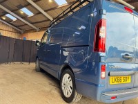 VAUXHALL VIVARO