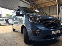 VAUXHALL VIVARO