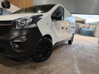 VAUXHALL VIVARO
