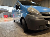 VAUXHALL VIVARO
