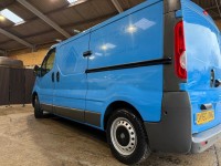 VAUXHALL VIVARO
